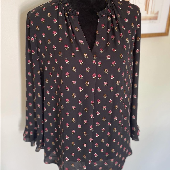 Black & Floral LOFT Blouse - Picture 2 of 4